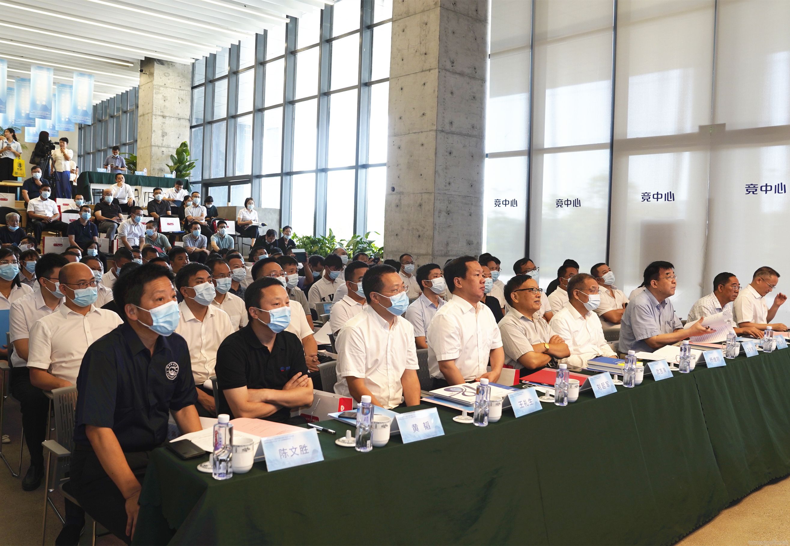 江華縣政協(xié)副主席歐陽(yáng)江波:以“五聯(lián)系五到戶”打造鄉(xiāng)村振興“江華樣板”(圖2) 背景.jpg